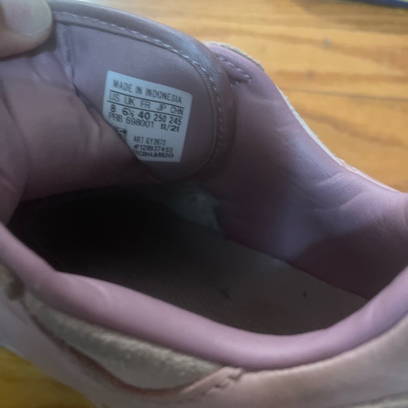 Adidas - Picture 2 of 4